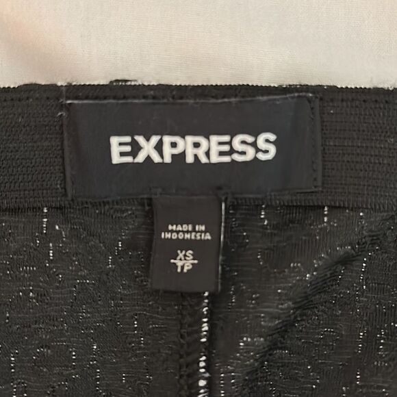 Express High Rise Textured Leopard Skirt - Picture 3 of 3